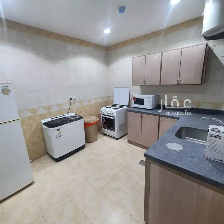 شقة للإيجار في شارع الامير مقرن بن عبدالعزيز, حي مغرزات, مدينة الرياض, منطقة الرياض 16
