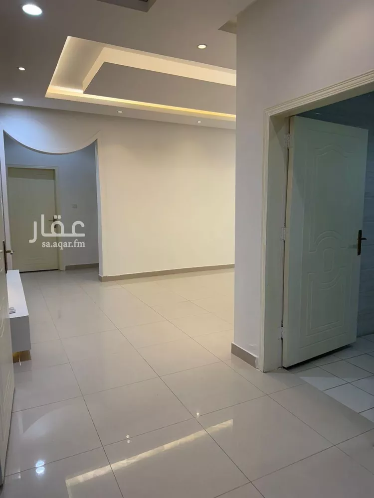 فيلا للإيجار في شارع ربيعة بن عبدالله بن الهدير, حي العارض, مدينة الرياض, منطقة الرياض صورة 2