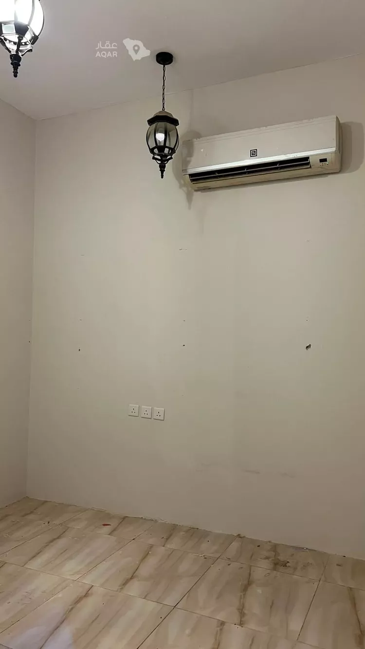 استراحة للبيع في شارع محمد بن مكبر, حي العارض, مدينة الرياض, منطقة الرياض 14