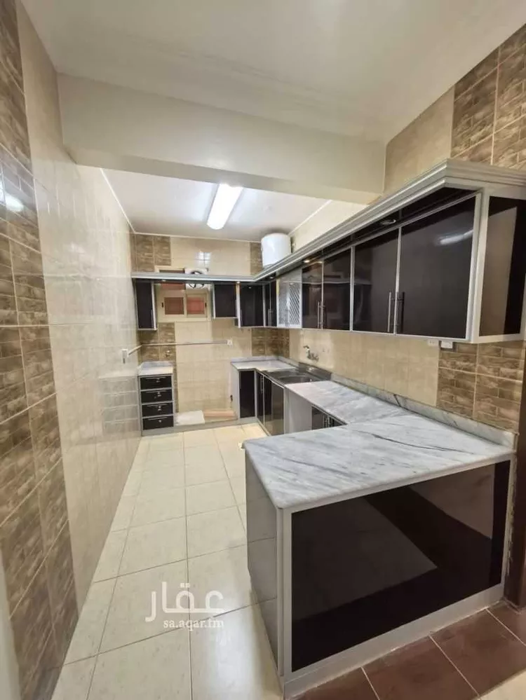 شقة للإيجار في شارع طريق السودة, حي البحيرة, مدينة ابها, منطقة عسير صورة 4