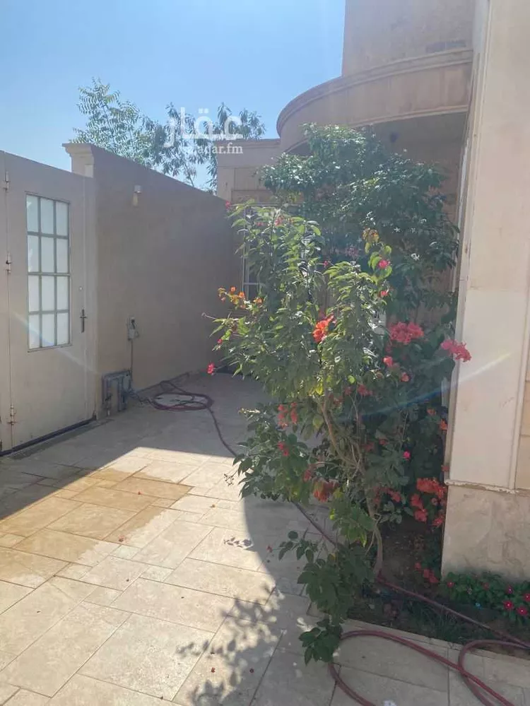 فيلا للبيع في شارع عاصم بن عمر الخطاب ، حي سلطانة ، بريدة ، بريدة صورة 4