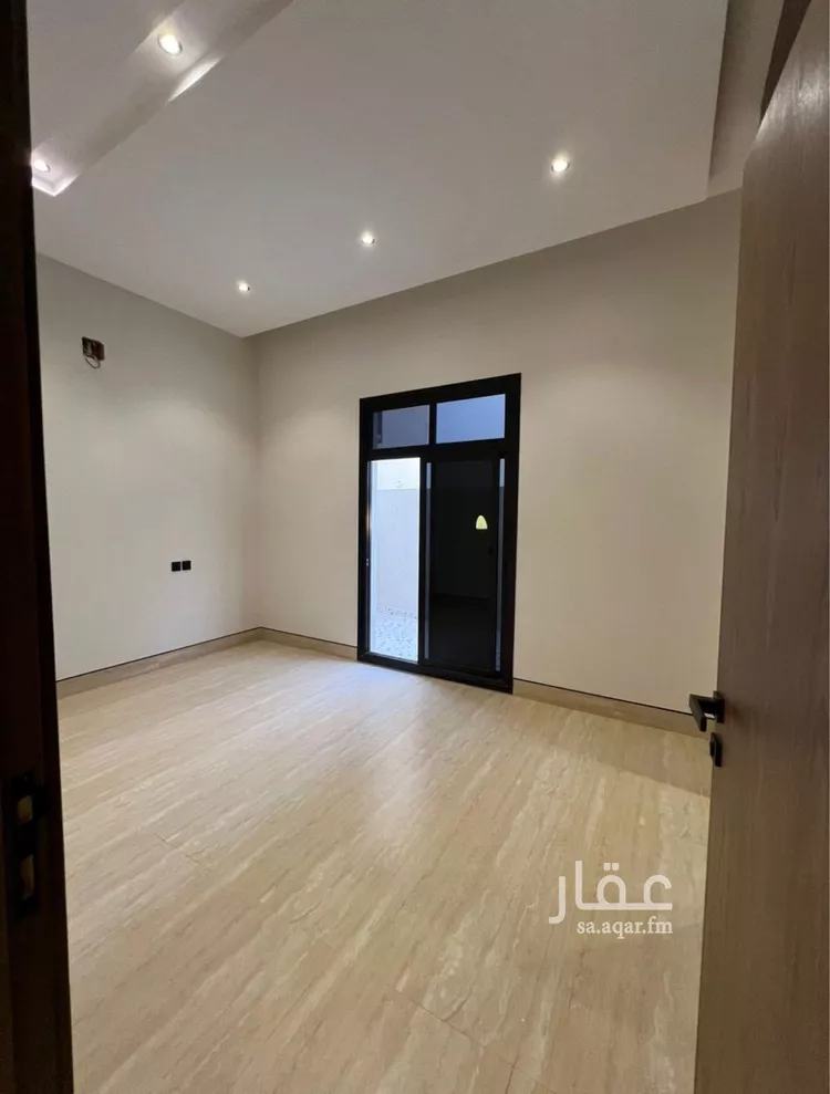 فيلا للبيع في شارع أبي الشيخ الأصبهاني, حي المهدية, مدينة الرياض, منطقة الرياض صورة 2