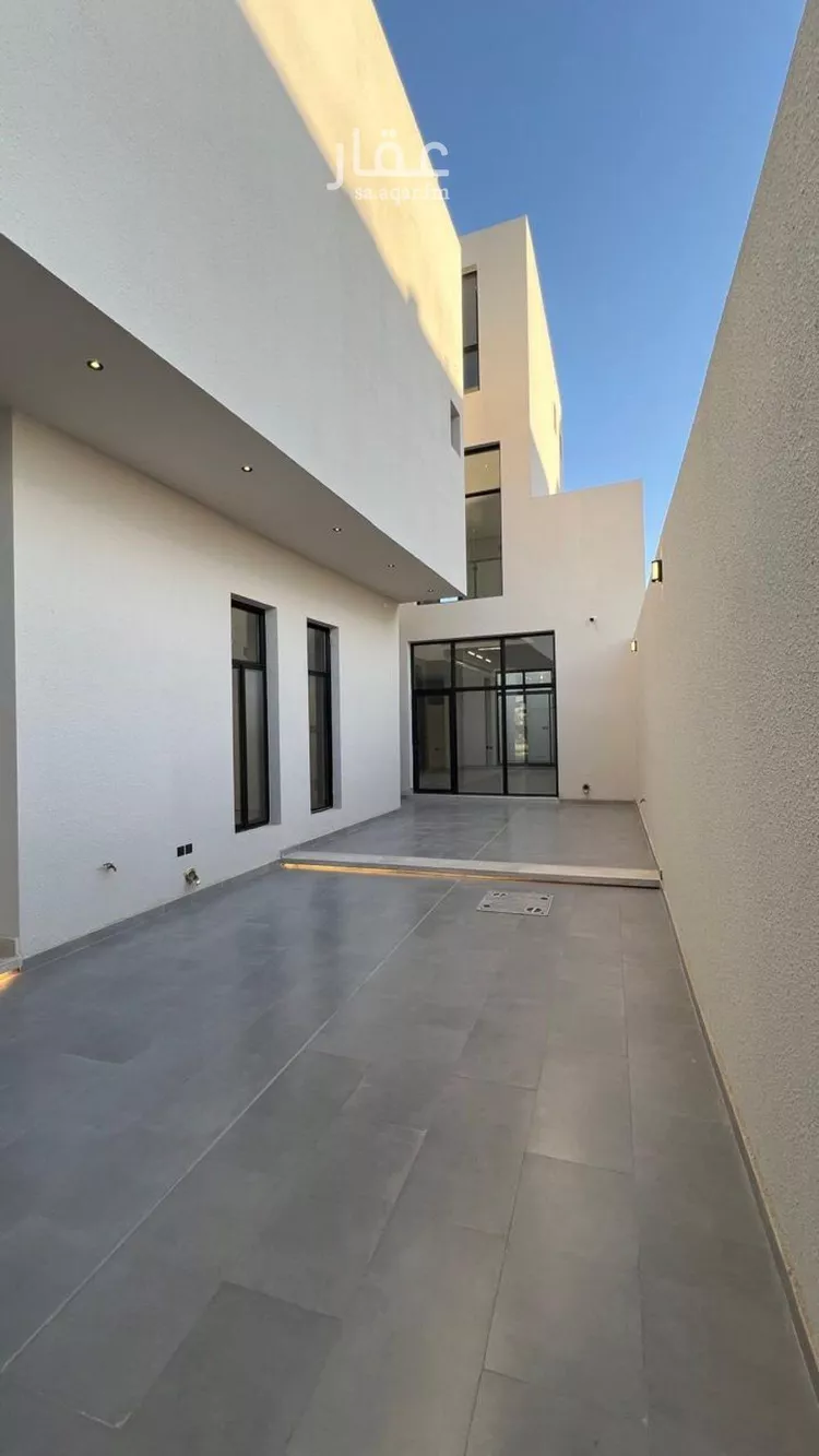 فيلا للبيع في شارع علي بن هبة الله, حي المهدية, مدينة الرياض, منطقة الرياض صورة 4