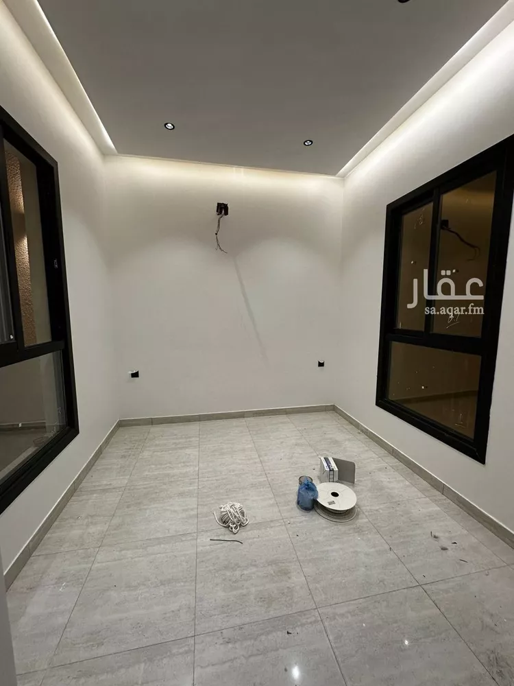 فيلا للبيع في شارع المضة, حي ظهرة لبن, مدينة الرياض, منطقة الرياض صورة 4