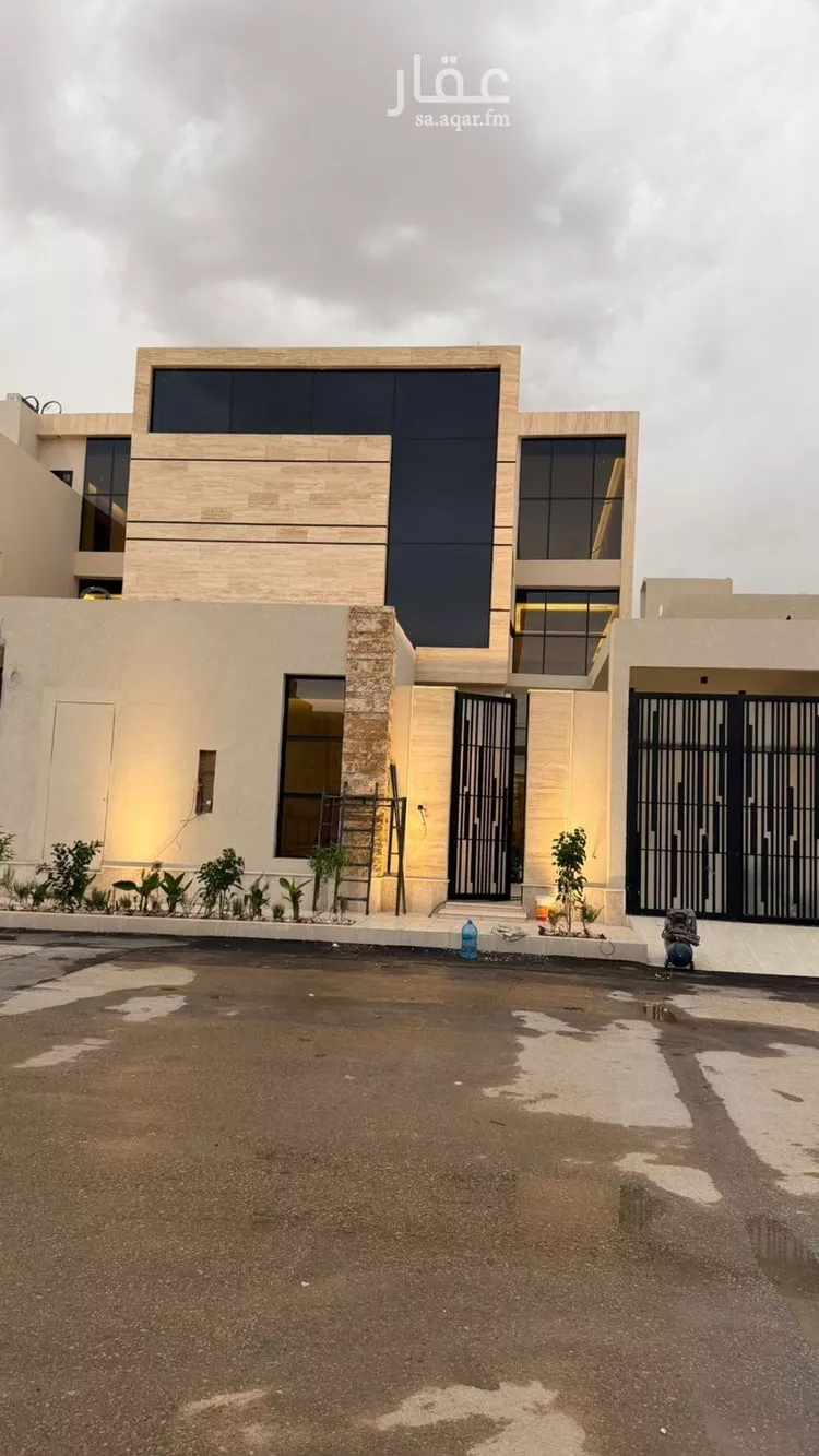 Villa for Sale in Riyadh Al Mahdiyah