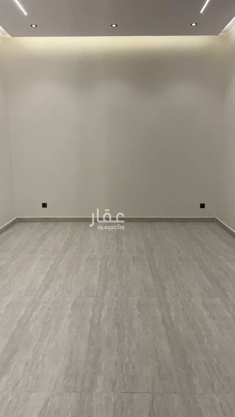 فيلا للبيع في شارع علي بن أبي طاهر, حي الرمال, مدينة الرياض, منطقة الرياض صورة 3