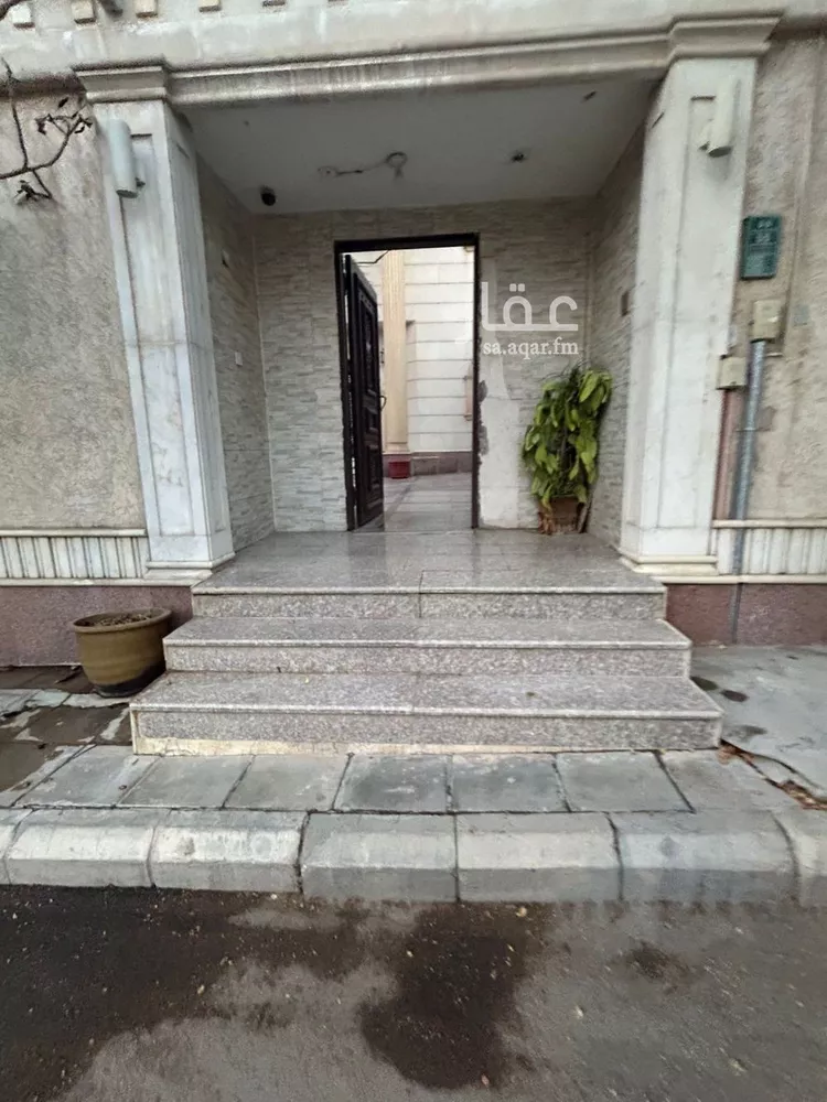 فيلا للبيع في شارع عبدالله بن عتيك, حي النفل, مدينة الرياض, منطقة الرياض صورة 3
