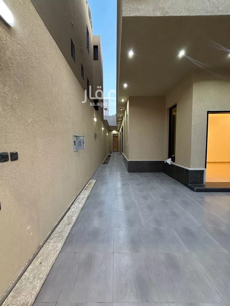 فيلا للبيع في شارع حجاج بن أرطأة, حي الرمال, مدينة الرياض, منطقة الرياض صورة 2