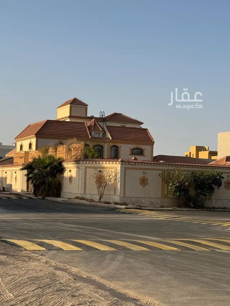 فيلا للبيع في شارع عين عبد الله, حي قرطبة, مدينة بريدة, منطقة القصيم صورة 2