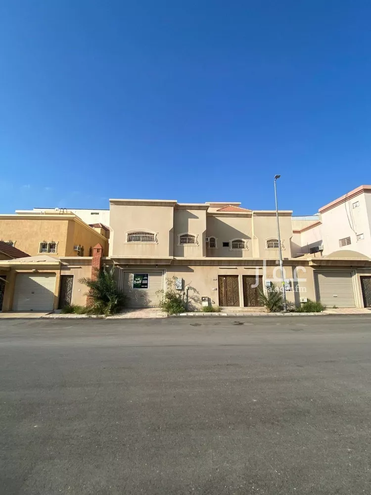 فيلا للبيع في شارع خلف بن هشام, حي القادسية, مدينة بريدة, منطقة القصيم صورة 2