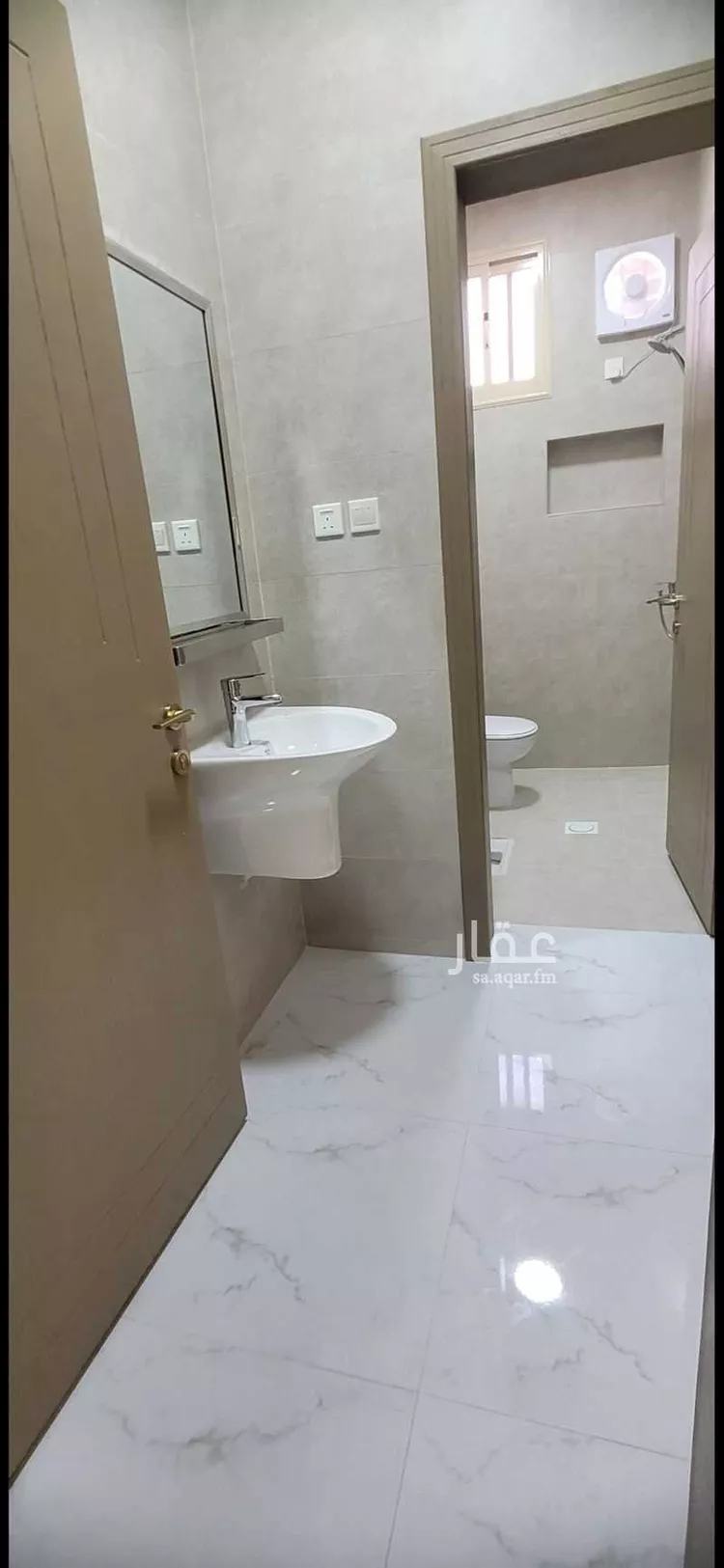 شقة للإيجار في شارع 5 الجامعة , حي الجامعة, مدينة ابها, منطقة عسير صورة 4