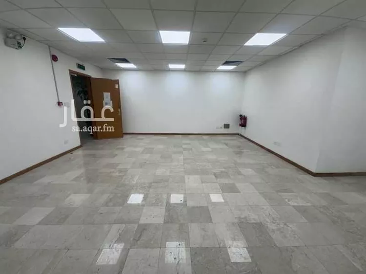 عمارة للإيجار في شارع طريق الملك فيصل, حي المزروعية, مدينة الدمام, المنطقة الشرقية
