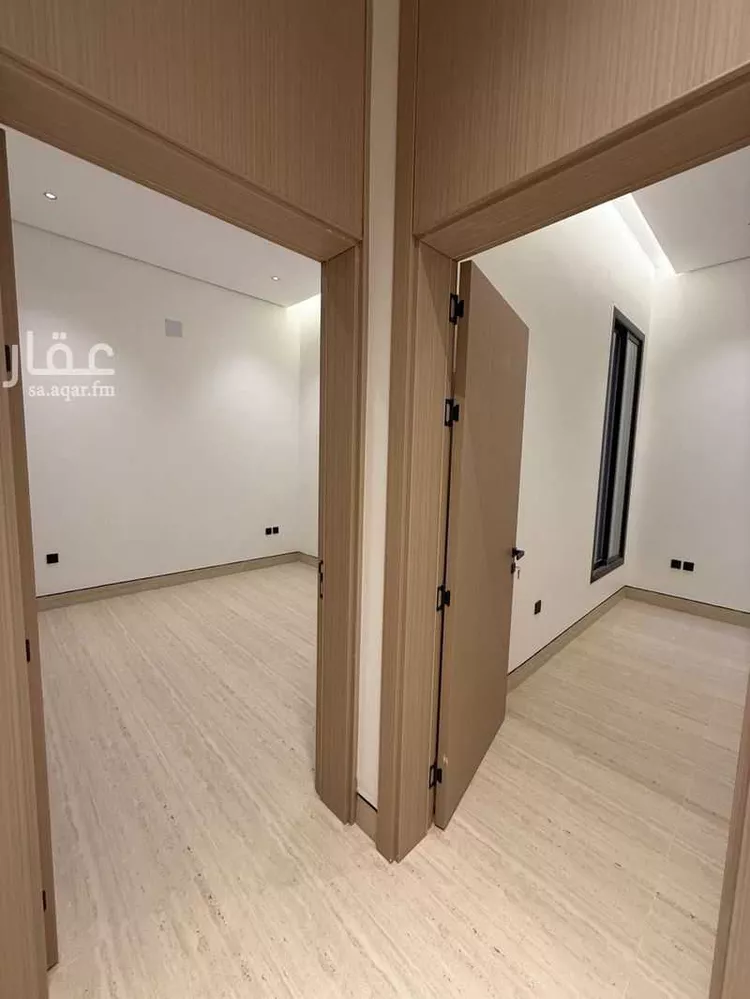 Floor for Sale in Riyadh Ar Rimal 13