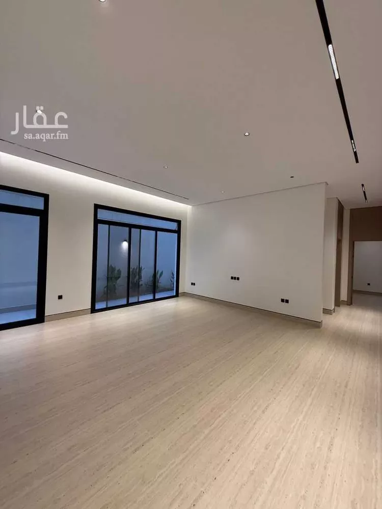 Floor for Sale in Riyadh Ar Rimal 7