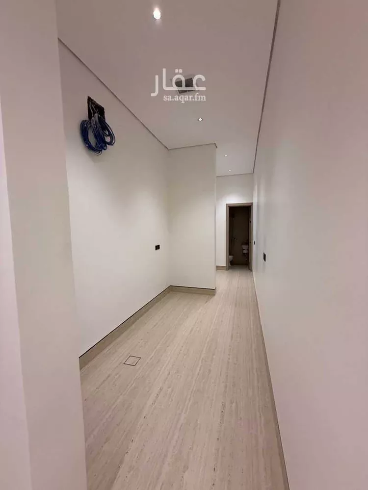 Floor for Sale in Riyadh Ar Rimal 9