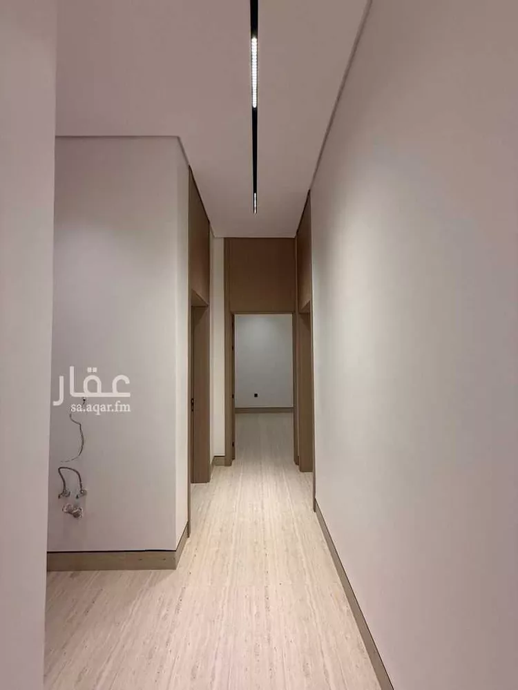 Floor for Sale in Riyadh Ar Rimal 10
