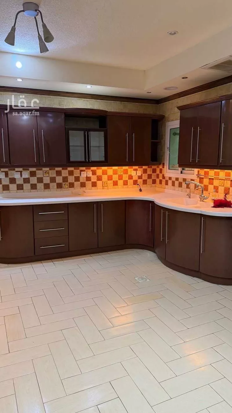 فيلا للإيجار في شارع القطينة, حي ظهرة لبن, مدينة الرياض, منطقة الرياض 7