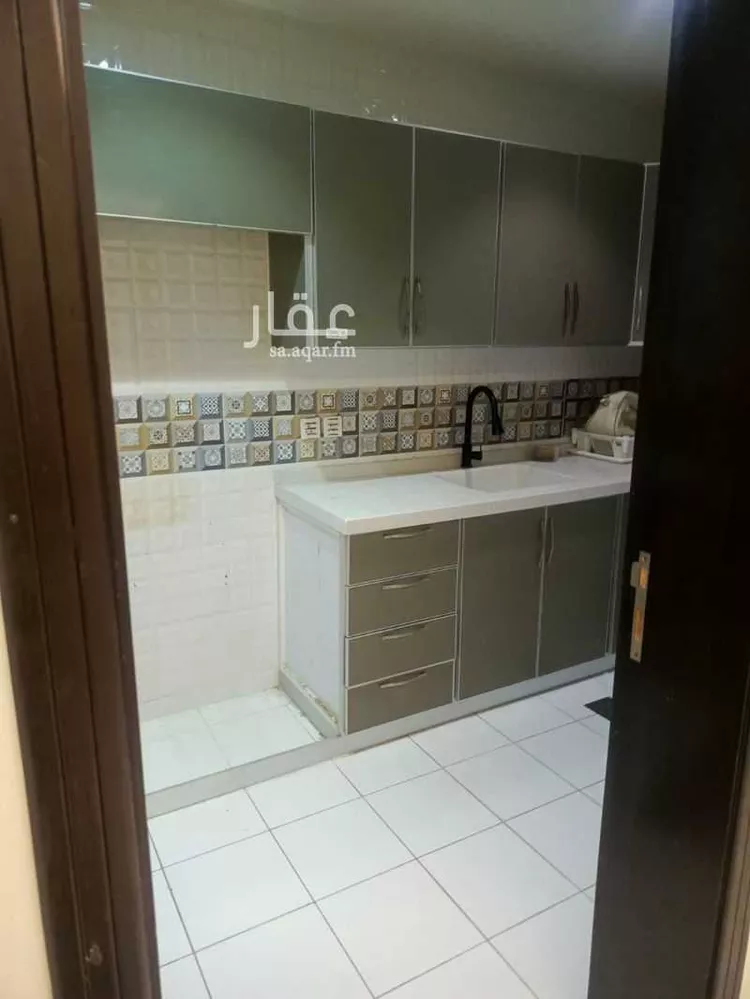 شقة للإيجار في شارع تقي الدين الحسن, حي الصفاء, مدينة جدة, منطقة مكة المكرمة صورة 3