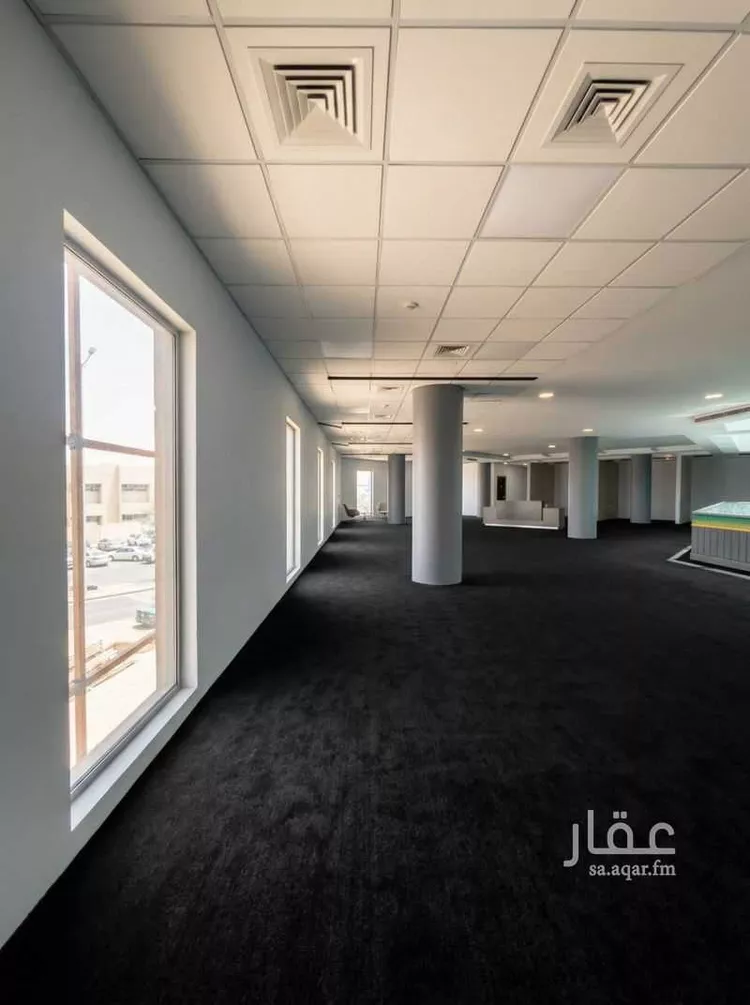 مكتب تجاري للإيجار في شارع الملك عبدالعزيز, حي العارض, مدينة الرياض, منطقة الرياض صورة 4