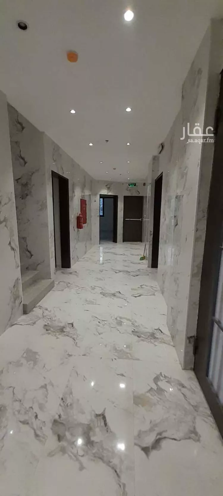 عمارة للبيع في شارع إبراهيم بن أحمد القاضي, حي الدار البيضاء, مدينة الرياض, منطقة الرياض صورة 4