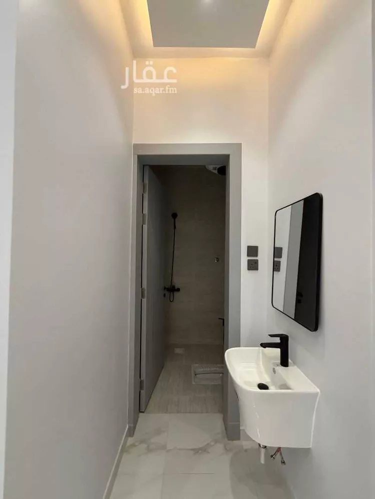 دور للبيع في شارع نهاوند, حي العزيزية, مدينة الرياض, منطقة الرياض 6