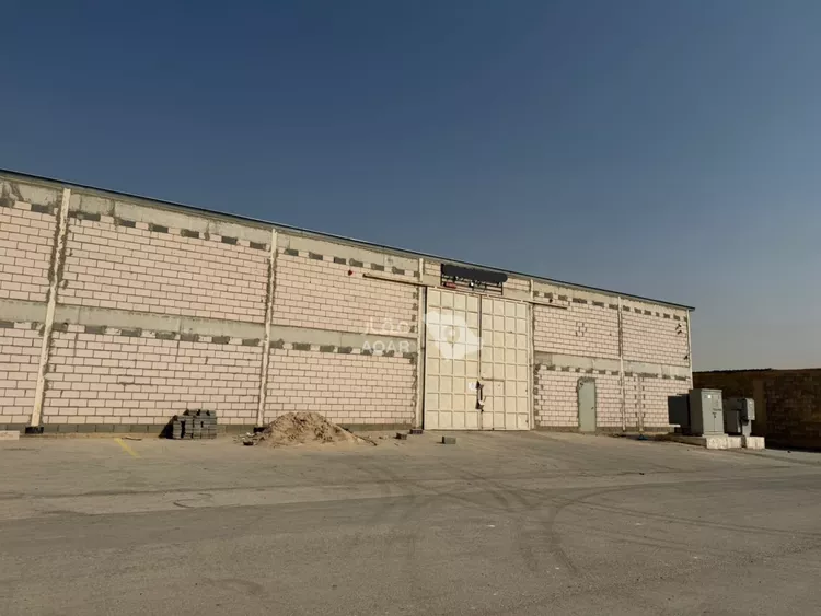 Warehouse for sale in Riyadh Al Ghnamiah
