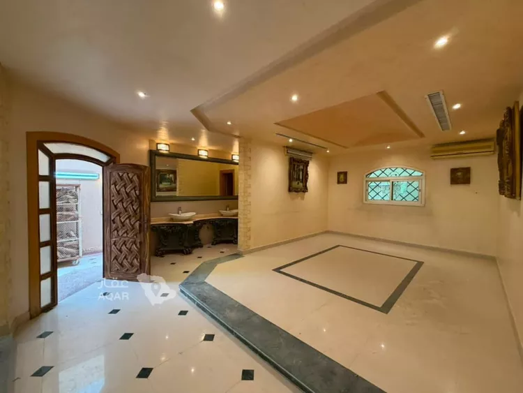 فيلا للبيع في شارع أبي الحسين المختار, حي شبرا, مدينة الرياض, منطقة الرياض 6