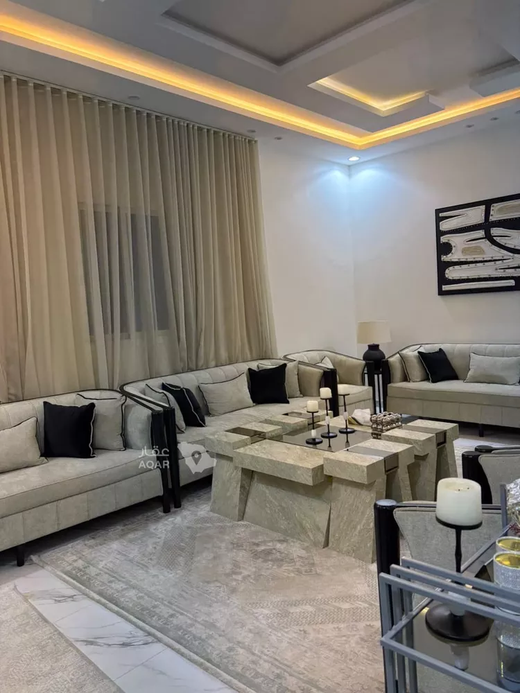 دور للبيع في شارع رقم 4, حي العزيزية, مدينة الرياض, منطقة الرياض 8