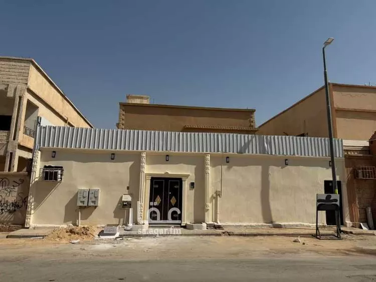 فيلا للبيع في شارع أحمد بن الخطاب, حي العزيزية, مدينة الرياض, منطقة الرياض