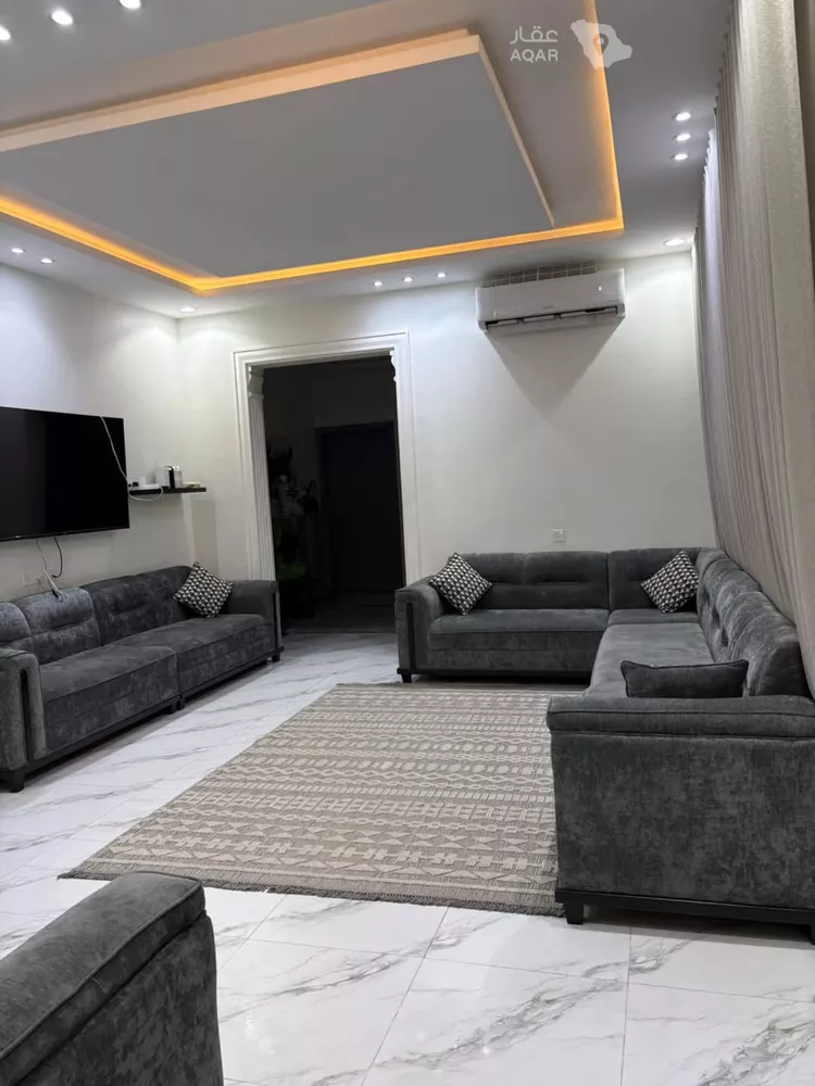 دور للبيع في شارع رقم 4, حي العزيزية, مدينة الرياض, منطقة الرياض صورة 3