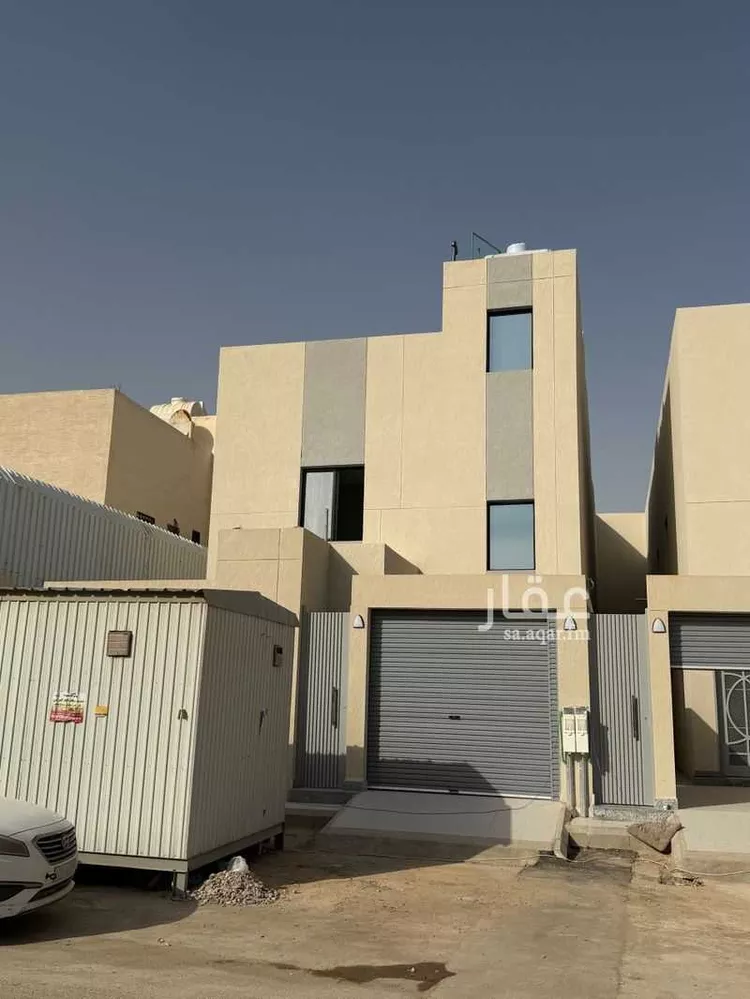 دور للبيع في شارع نهاوند, حي العزيزية, مدينة الرياض, منطقة الرياض صورة 5