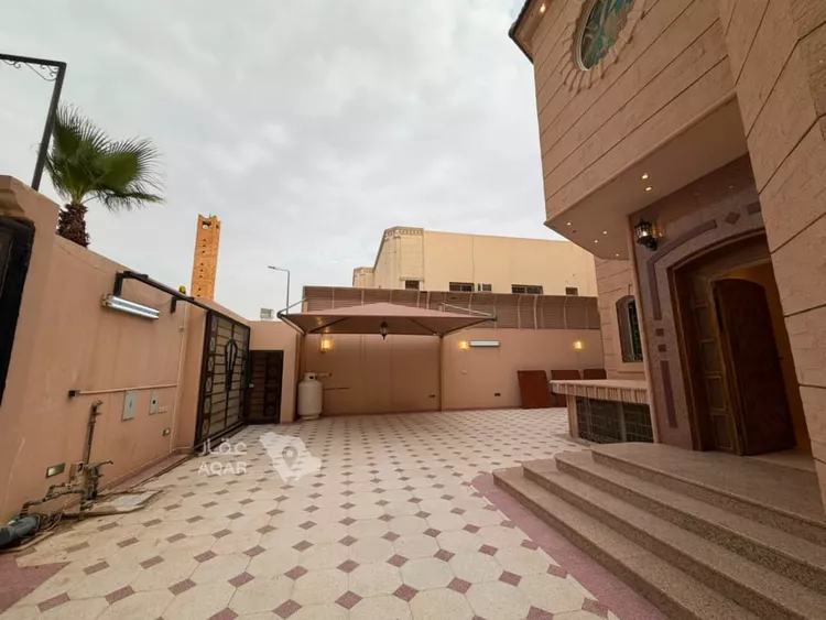 فيلا للبيع في شارع أبي الحسين المختار, حي شبرا, مدينة الرياض, منطقة الرياض صورة 5