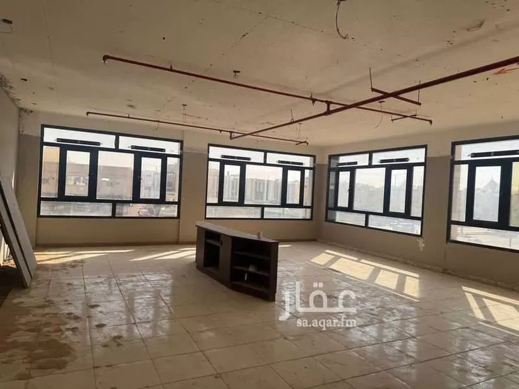 عمارة للإيجار في شارع الامير مقرن بن عبدالعزيز, حي النزهة, مدينة الرياض, منطقة الرياض صورة 2