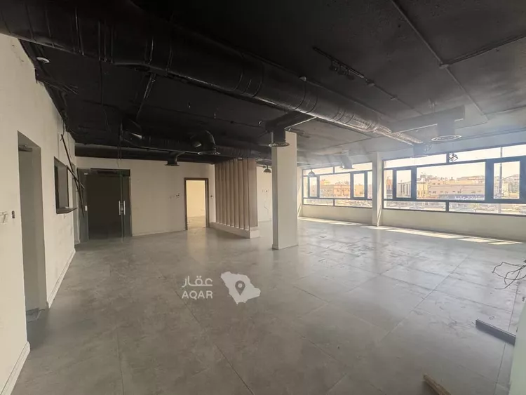 Commercial Office for Rent in Riyadh An Nuzhah 7