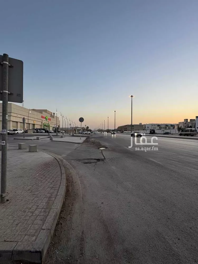 محل للإيجار في شارع لينة, حي السلي, مدينة الرياض, منطقة الرياض صورة 2