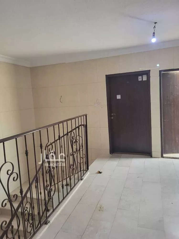 عمارة للبيع في شارع الأحياء, حي العزيزية, مدينة الرياض, منطقة الرياض 13