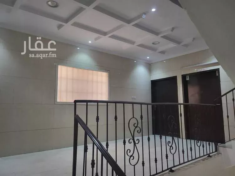 عمارة للبيع في شارع الأحياء, حي العزيزية, مدينة الرياض, منطقة الرياض 11