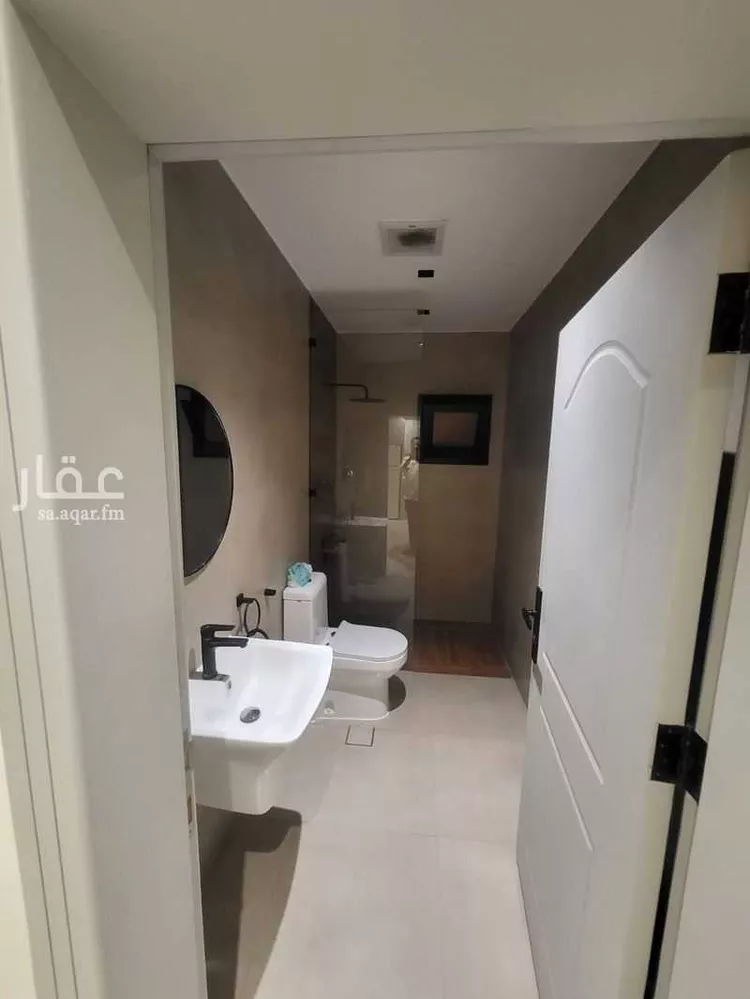 شقة للإيجار في شارع الفرزدق, حي الضباط, مدينة الرياض, منطقة الرياض صورة 3