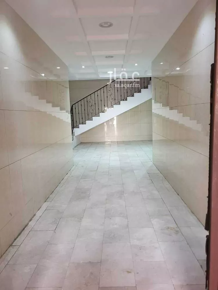 عمارة للبيع في شارع الأحياء, حي العزيزية, مدينة الرياض, منطقة الرياض صورة 5