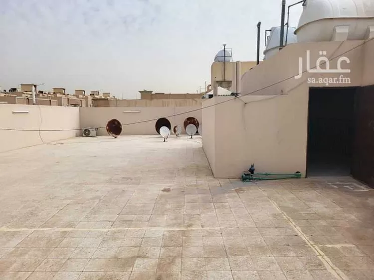 عمارة للبيع في شارع الأحياء, حي العزيزية, مدينة الرياض, منطقة الرياض 8