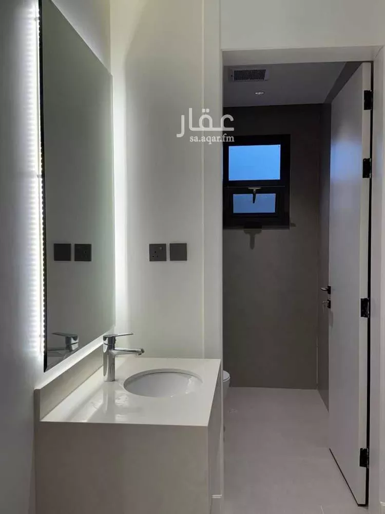 دور للبيع في شارع المحرق, حي الحزم, مدينة الرياض, منطقة الرياض