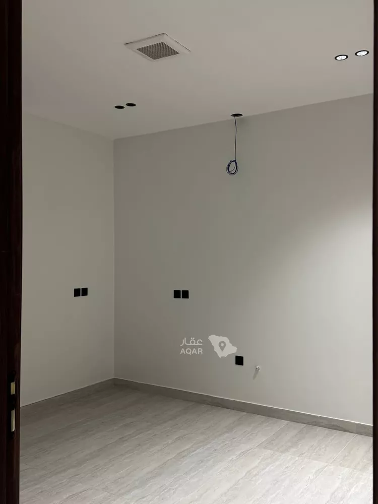 Floor for Sale in Riyadh Ad Duraihimiyah 7