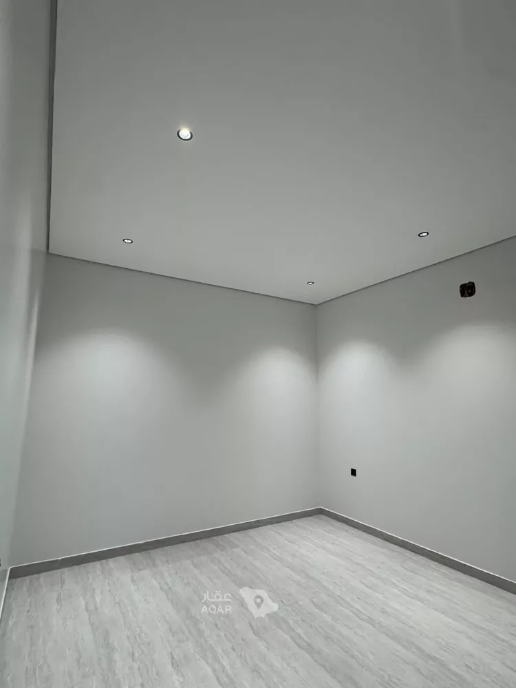 Floor for Sale in Riyadh Ad Duraihimiyah 8