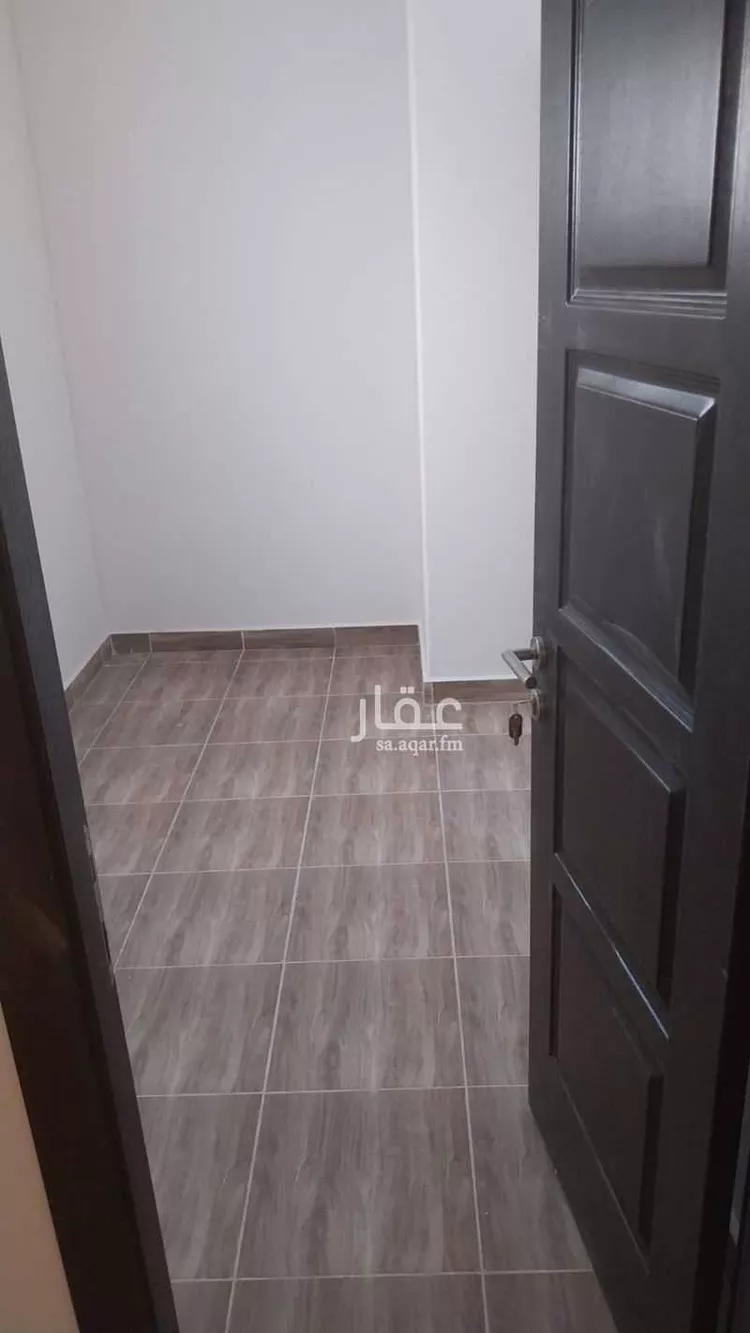 فيلا للإيجار في شارع أبي الفضل الخيمي, حي مطار الملك خالد الدولي, مدينة الرياض, منطقة الرياض 11
