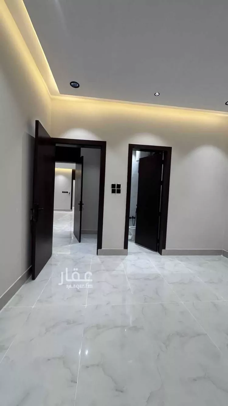 دور للبيع في شارع شيبان بن أبي شيبة, حي الرمال, مدينة الرياض, منطقة الرياض صورة 2