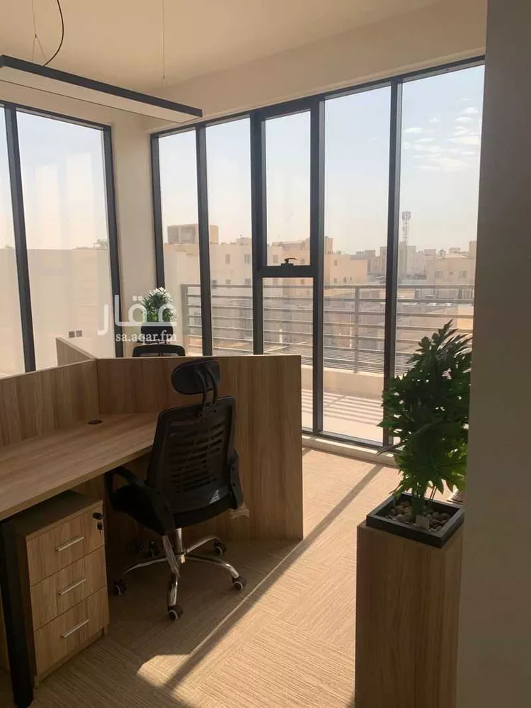 مكتب تجاري للإيجار في شارع اسماء بنت مالك, حي العارض, مدينة الرياض, منطقة الرياض