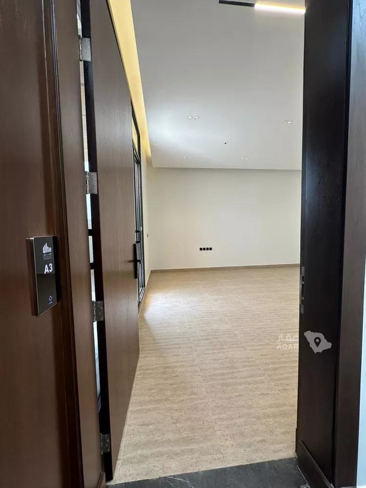 Floor for Rent in Riyadh Salah Ad Din 3
