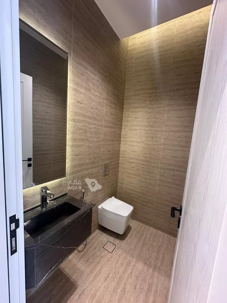 Floor for Rent in Riyadh Salah Ad Din 7