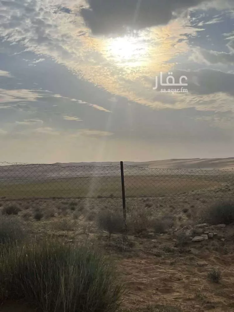 مزرعة للبيع في شارع المذنب 280 ، مظيفيرة ، المذنب