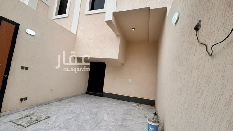 فيلا للبيع في شارع جبل علي, حي القادسية, مدينة الرياض, منطقة الرياض صورة 2